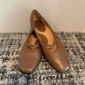 Cherokee flat tan color Mary Jane’s